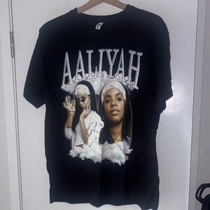 Aaliyah Black Graphic T-Shirt